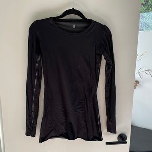 Lululemon Black long sleeve t-shirt